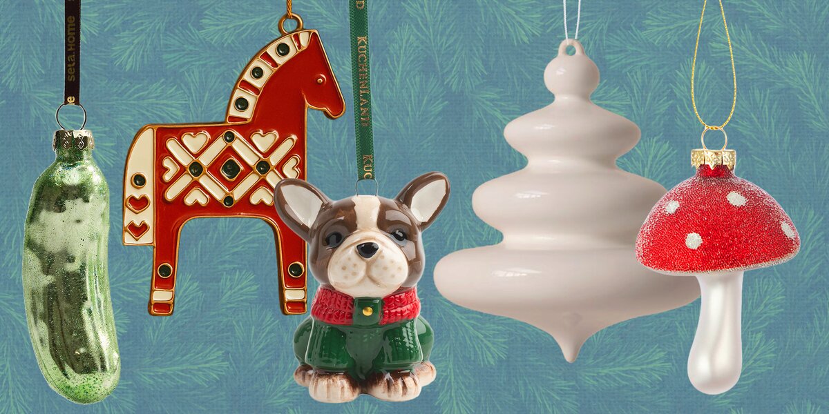 Лошадки, огурцы и Щелкунчики: 14 елочных игрушек, которые делают российские бренды