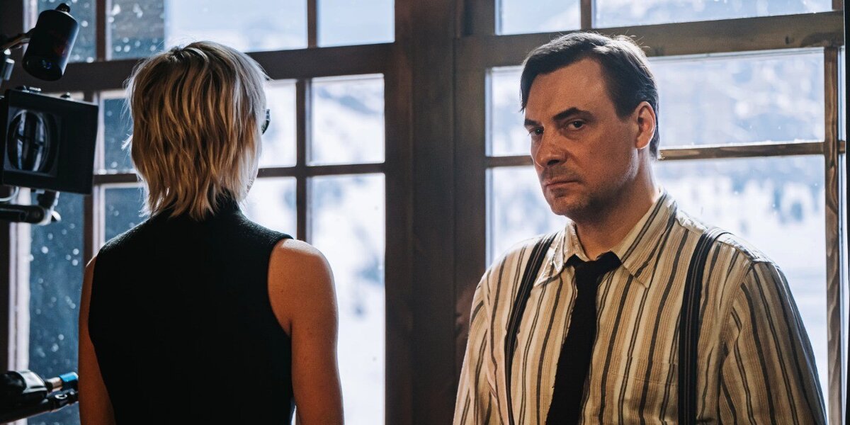 «Отель „У погибшего альпиниста“»: посмотрите первый трейлер нового фильма с Евгением Цыгановым