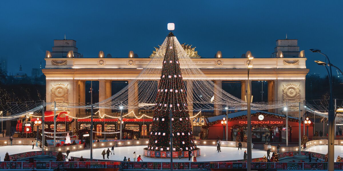Новогодняя ночь в Москве: топ-7 праздничных программ в парках