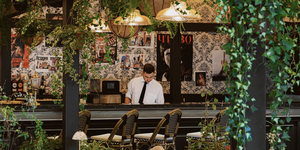 Гид по поп-ап-кафе: от стендапов до эклеров в телефонных будках