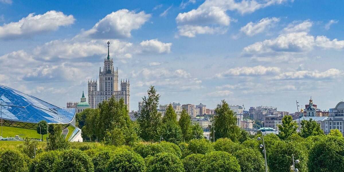 Парк «Зарядье» в Москве отметил восемь лет