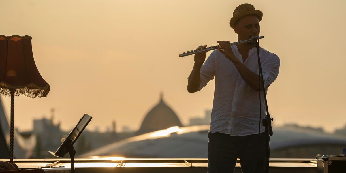 Афиша спектаклей: на ВДНХ пройдет театральный проект «Оттепель. Не сезон»