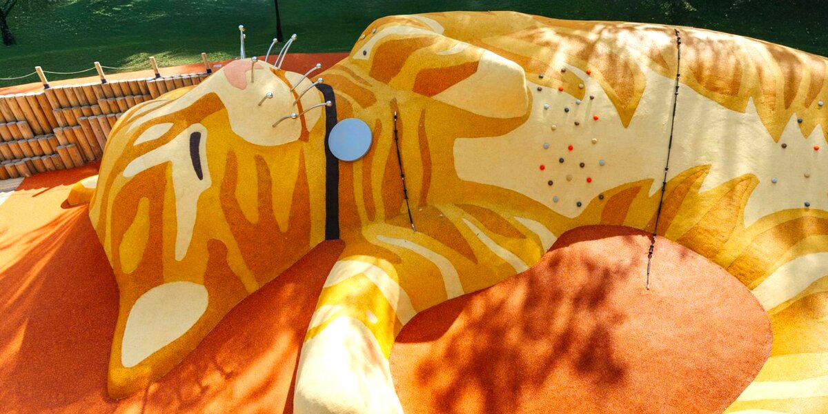 Площадки для детей в Москве: кот, дирижабль и корабль