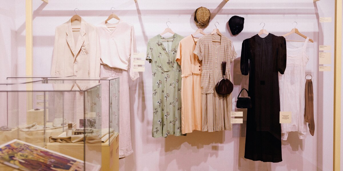 Полчаса на культуру: как смотреть выставку «Надел что было» в «нехорошей квартире»