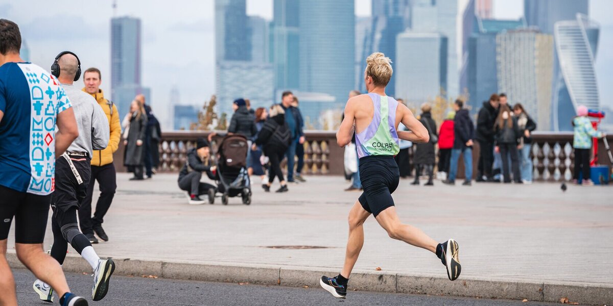 Чем заняться в выходные: фестиваль бега и полумарафон пройдут на Воробьевых горах 4 и 5 октября