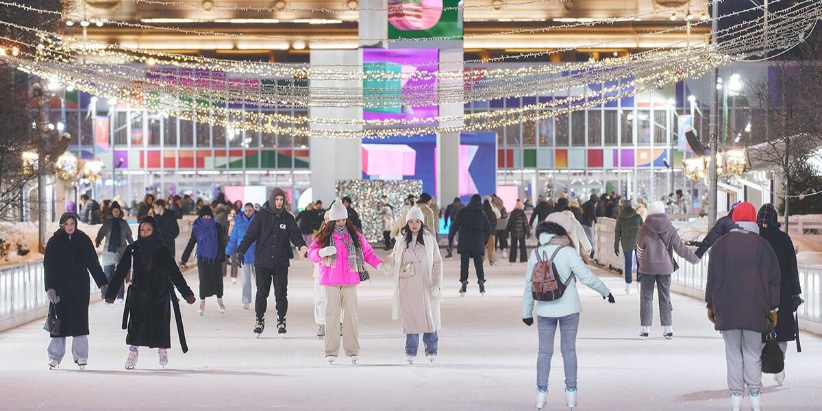 Каток в Парке Горького впервые появится у арки главного входа