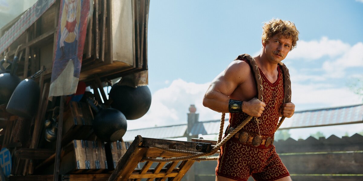 Петров, Маковецкий и Курцын — на новых постерах сказки «Горыныч»