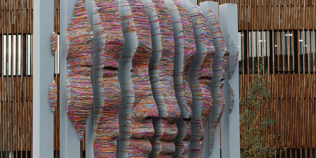 В Сколково появился арт-объект от классика южноафриканского искусства