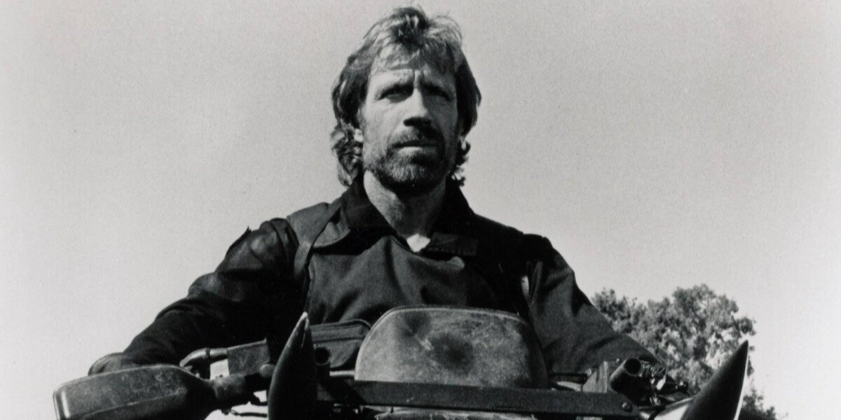 Умер легендарный актер Чак Норрис. Ему было 86 лет