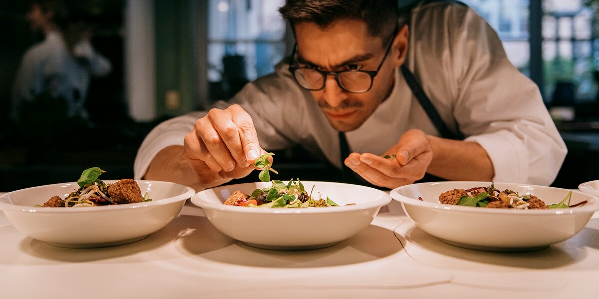 Конкурс «Лавры» стартовал в Москве. Как состязание задает тренды гастроиндустрии — в эфире «Сити»