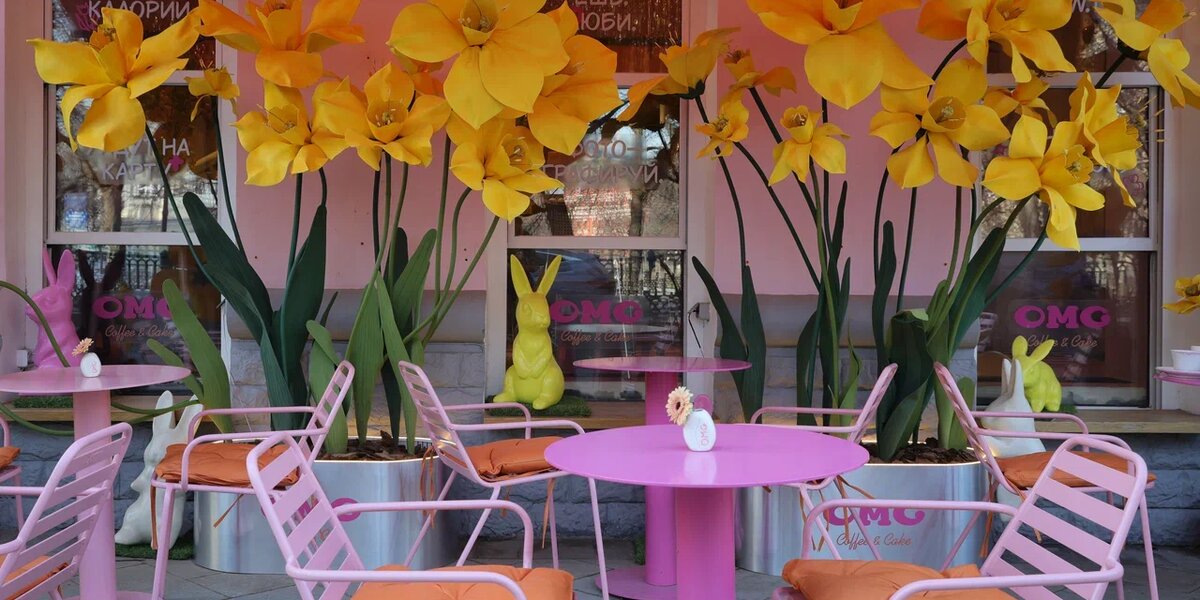 Весна в Москве: первые уличные столики в московских ресторанах