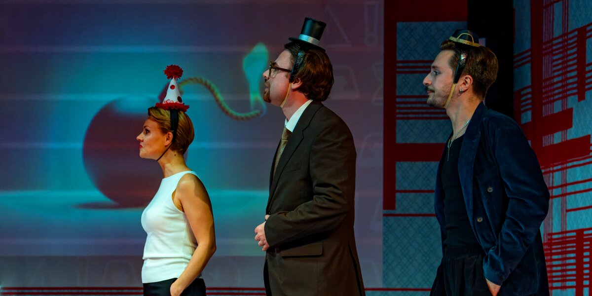 Спектакль «Метод Грёнхольма». По какой пьесе поставили премьеру в Театре сатиры — в эфире «Сити»