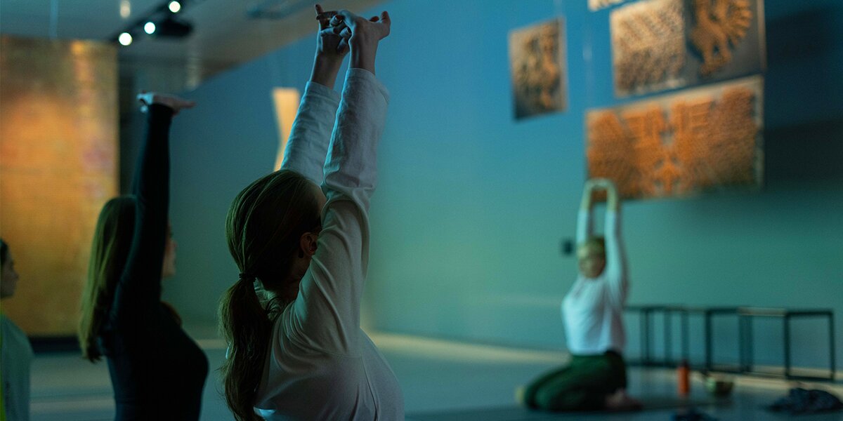 Спорт в Москве: 5 необычных локаций с йогой в океанариуме и тренировками в музее