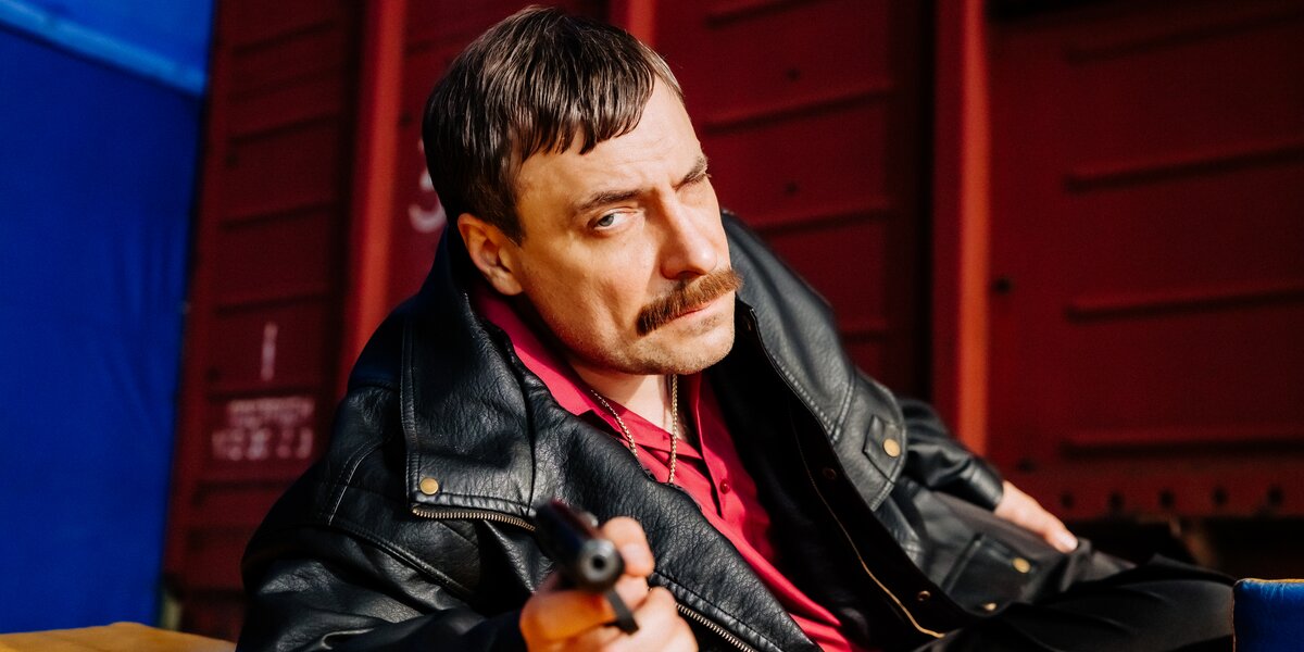 Фильм недели — «Человек, который смеется». Кого сыграли Евгений Цыганов и его сын — в эфире «Сити»