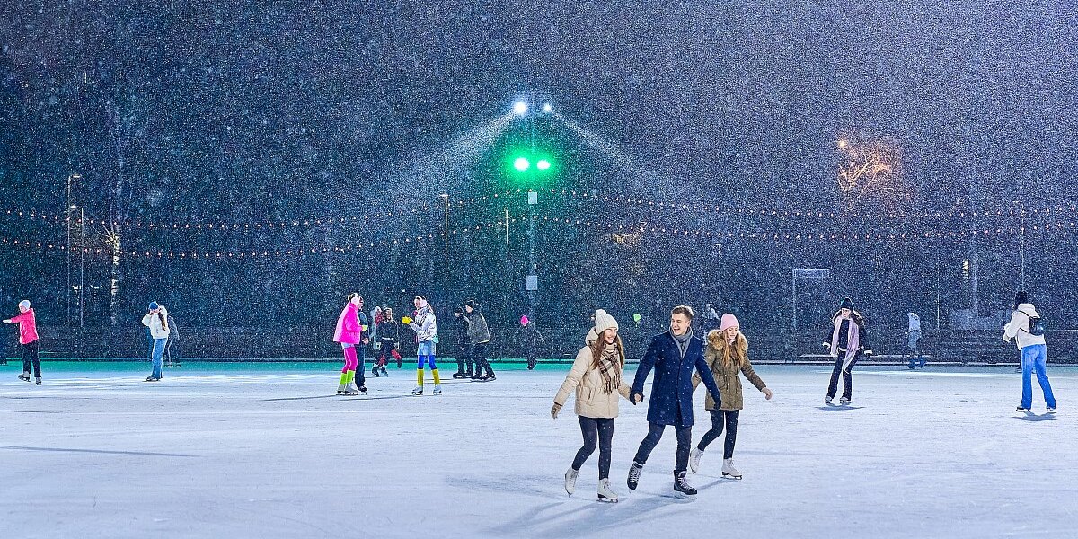 Куда сходить на выходных: ретрофестиваль пройдет сразу на трех катках Москвы