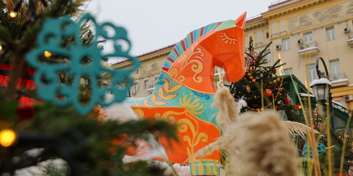 Праздничные выходные в Москве: 7 фестивалей с блинами и китайскими фонариками