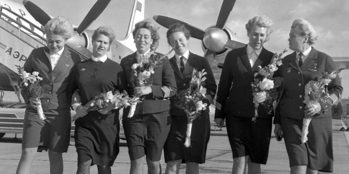 «Дарите женщинам цветы»: Главархив открыл онлайн-выставку к 8 марта