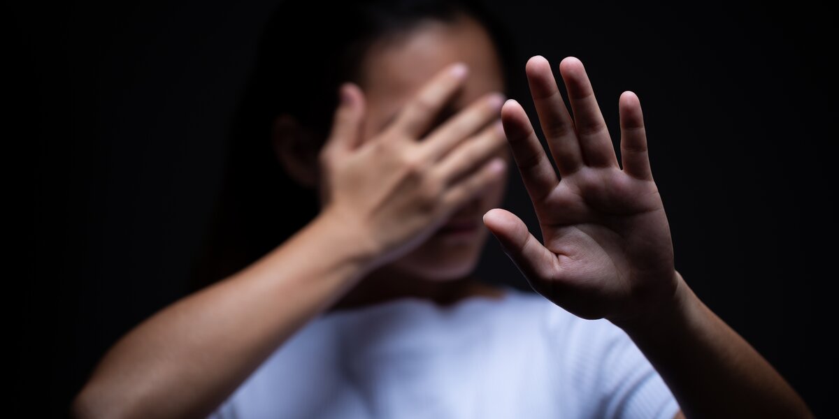Платформа о домашнем насилии Project 911 запустила флешмоб #бьетнезначитлюбит