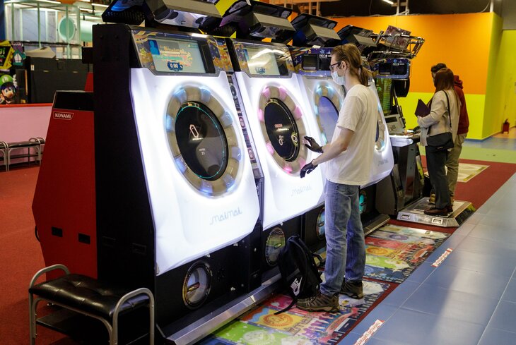 Японские игровые автоматы европейский играть в игровые автоматы гараж на деньги