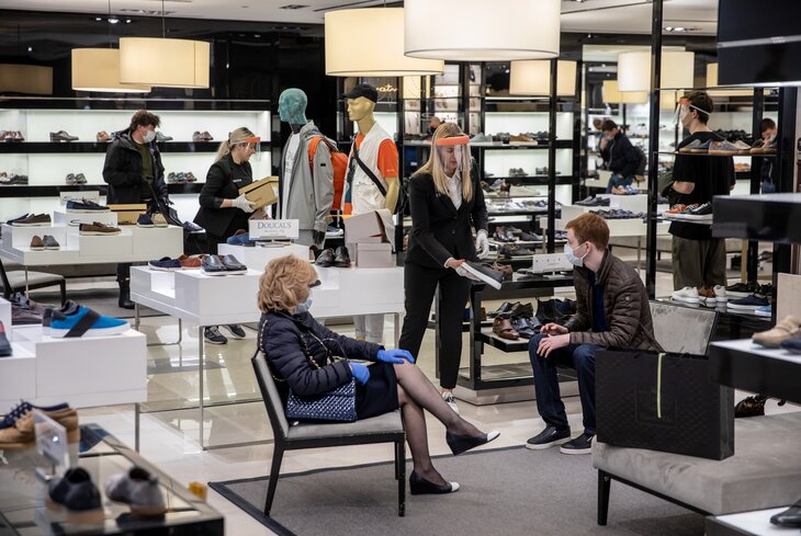 Как выглядит шопинг москвичей после самоизоляции – фоторепортаж The City