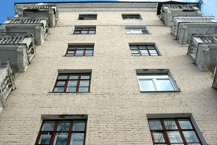 Жить красиво: сколько стоит московская квартира в доме в стиле конструктивизма