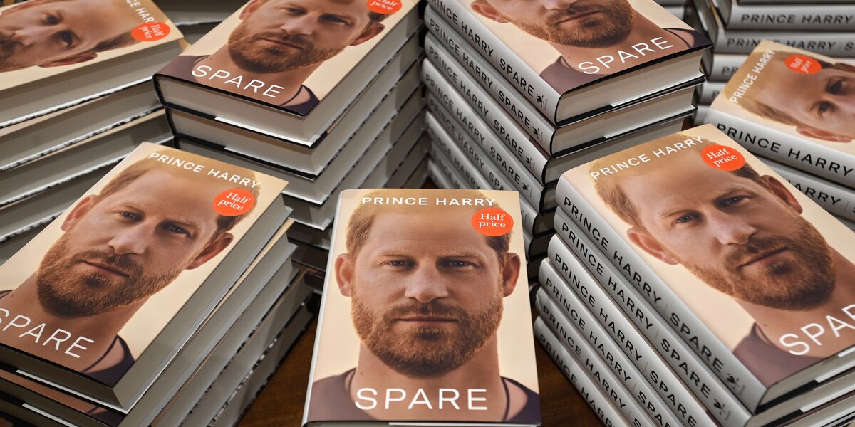 Мемуары принца Гарри вышли в продажу: собрали новые детали скандала в королевской семье