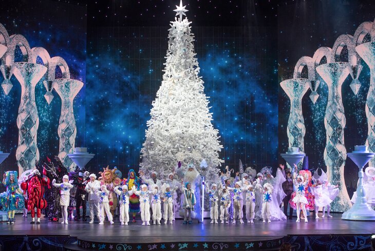 8 лучших новогодних елок для детей в Москве