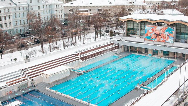 Открытые бассейны в Москве, которые работают круглый год: 4 лучших места