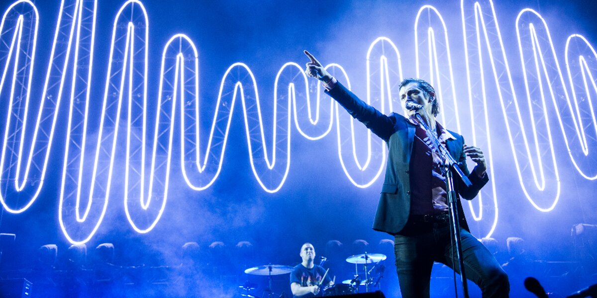 Arctic Monkeys анонсировали новый альбом в 2022 году. Он уже почти дописан