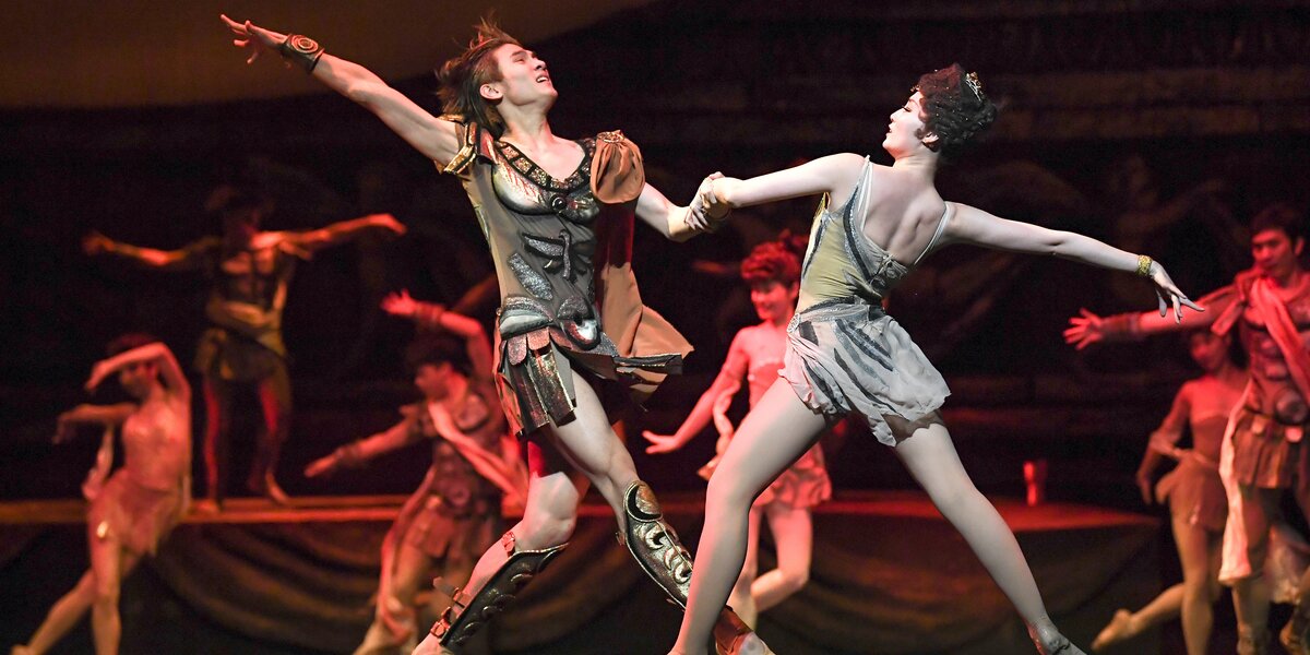 Лондонский Королевский балет изменил Арабский танец в «Щелкунчике»