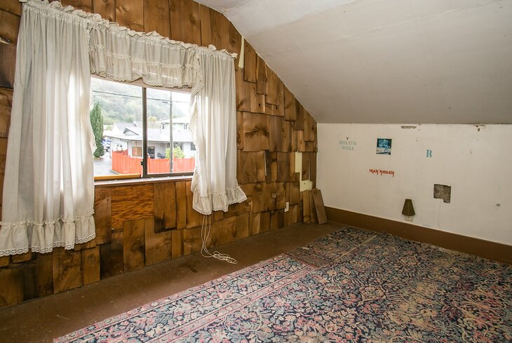 Дом, в котором вырос Курт Кобейн, сделали памятником культурного наследия