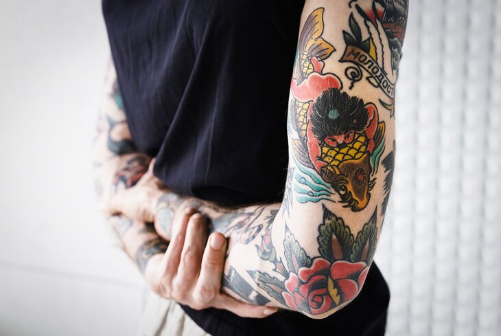 Нательные рисунки в Москве: татуировки блогера Михаила Шатова