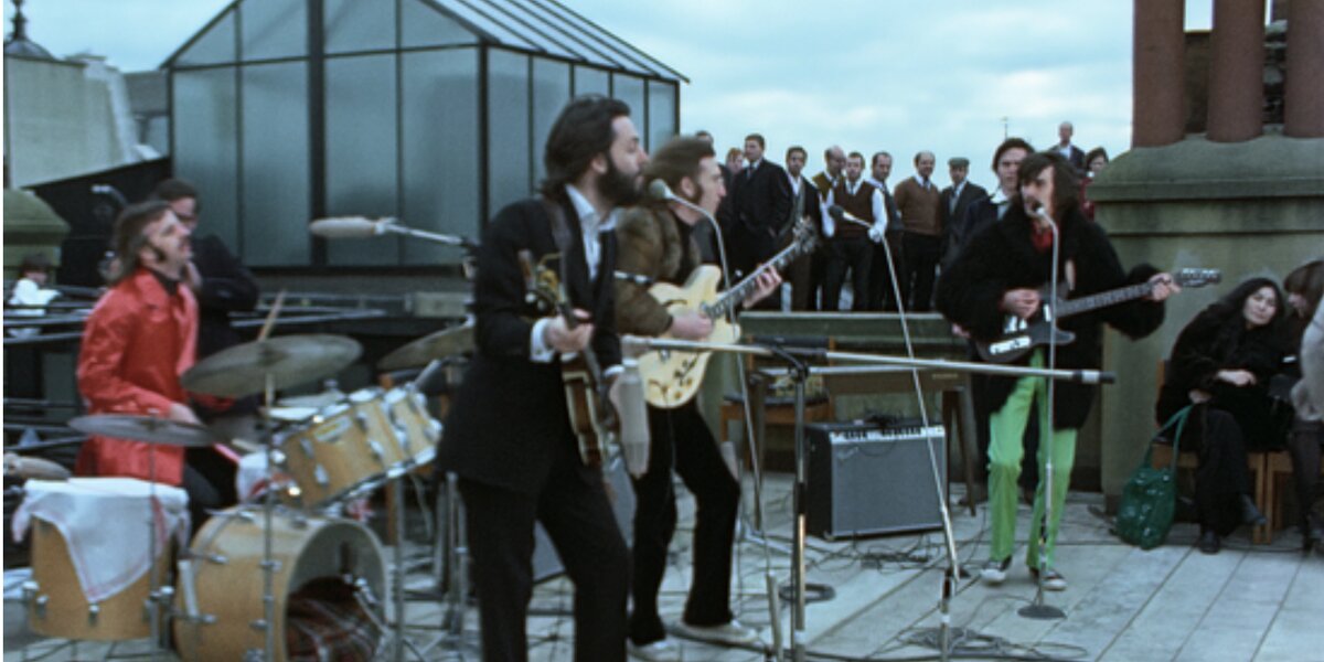 Вышел альбом The Beatles: Get Back. Это запись с концерта на крыше в Лондоне