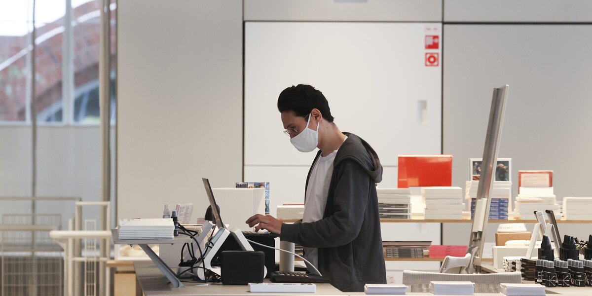 В «ГЭС-2» появится ящик для валентинок. Их можно отправить в любой уголок мира