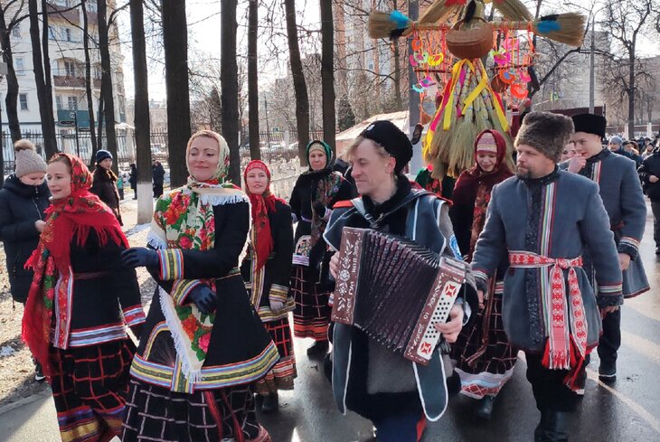 Масленица неподалеку от Москвы: где пройдут самые массовые гулянья с самоваром и блинами