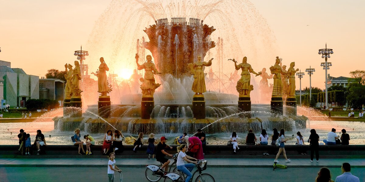 В Москве к концу апреля откроются около 600 фонтанов
