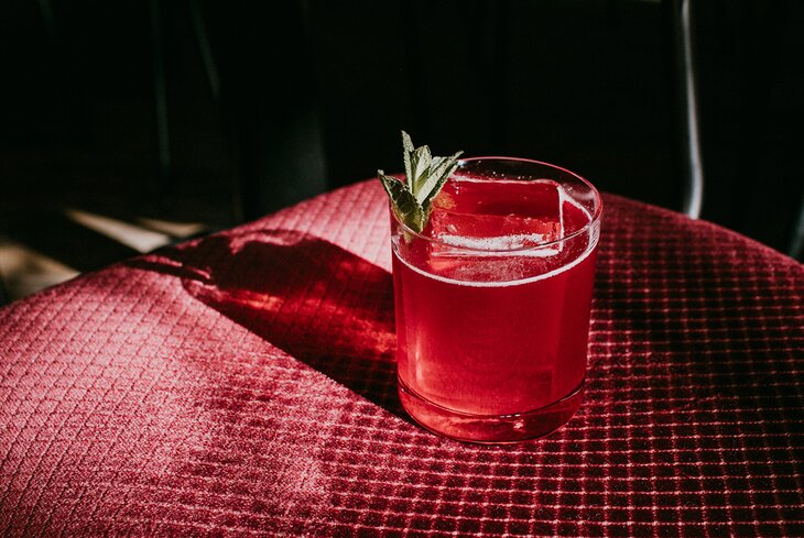 Выпить и не опьянеть: 10 сезонных безалкогольных коктейлей