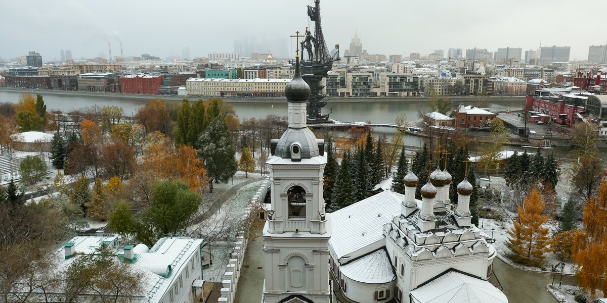 В Москве выпал первый снег. Посмотрите, как это было
