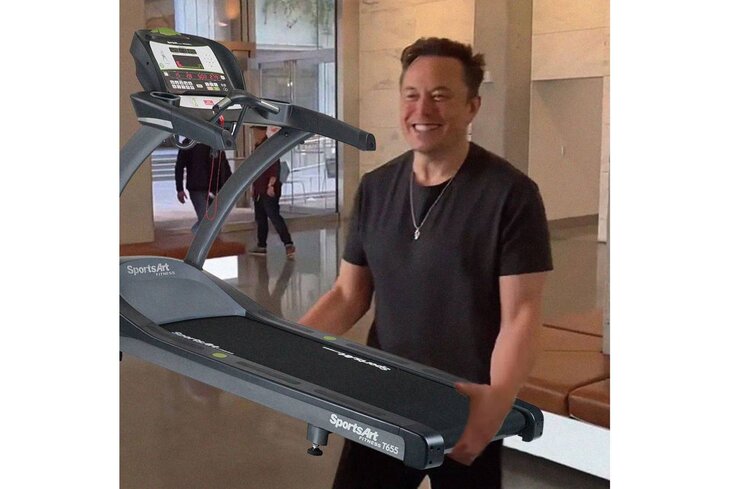 Илон Маск принес раковину в офис Twitter. Пофантазировали, что еще можно взять на работу