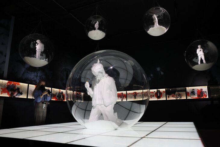 Выставка, кинопоказы и концерт группы «Кино»: дайджест событий к юбилею Виктора Цоя