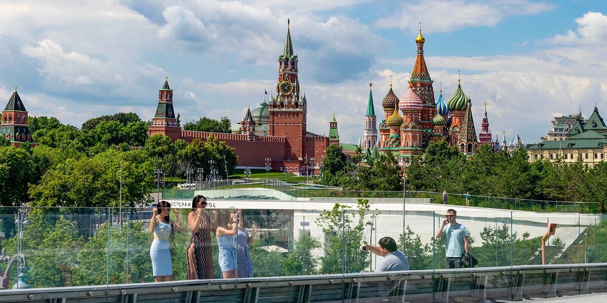 Москва стала самым популярным туристическим направлением на июньские праздники