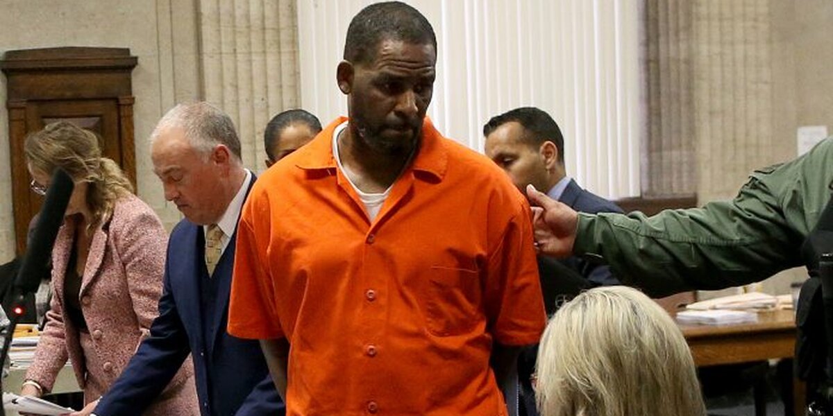 Рэпер R. Kelly получил 30 лет тюрьмы за торговлю людьми