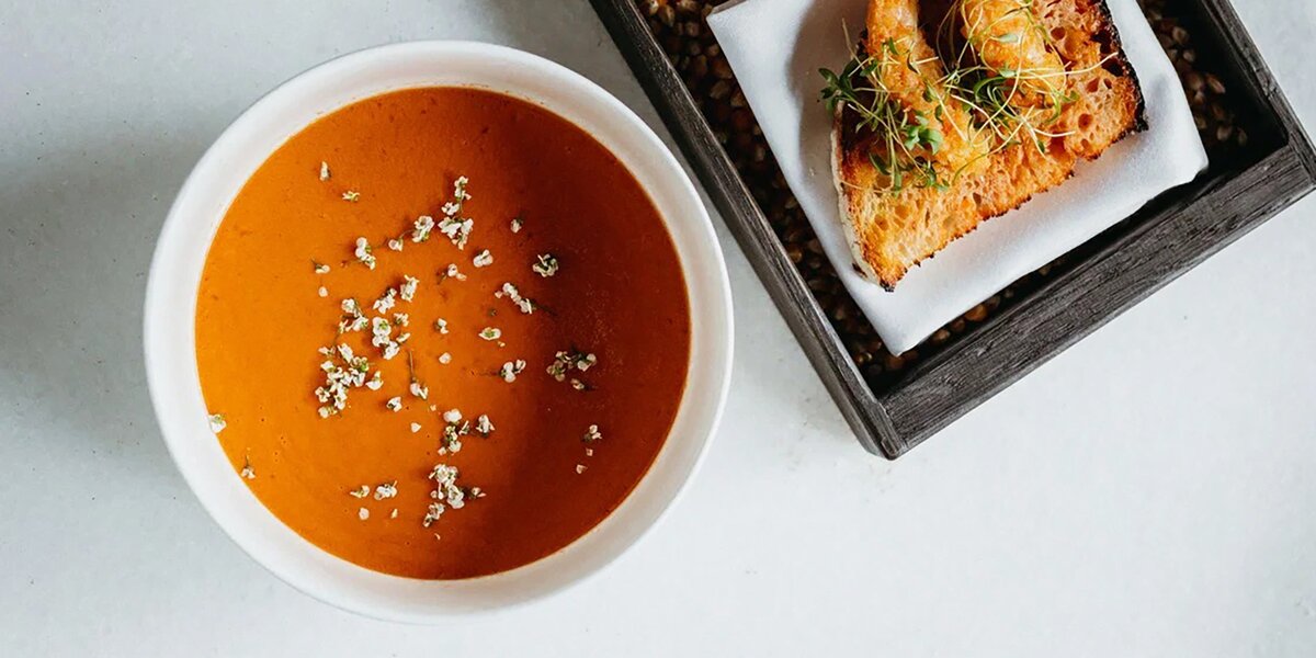 Неочевидные холодные супы: 7 вариантов из московских заведений