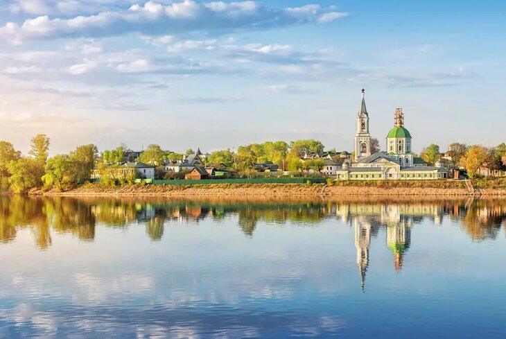 В Санкт-Петербург или Нижний Новгород: лучшие речные круизы из Москвы