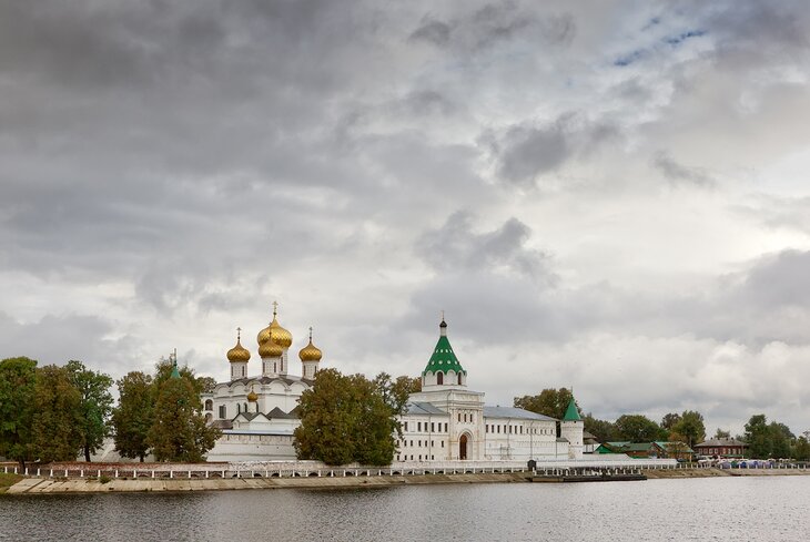 В Санкт-Петербург или Нижний Новгород: лучшие речные круизы из Москвы