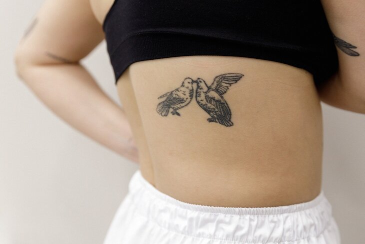Нательные рисунки: татуировки косметолога Алисы Клятовой